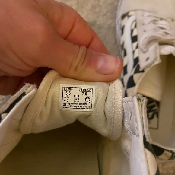 Vans - Picture 4 of 4